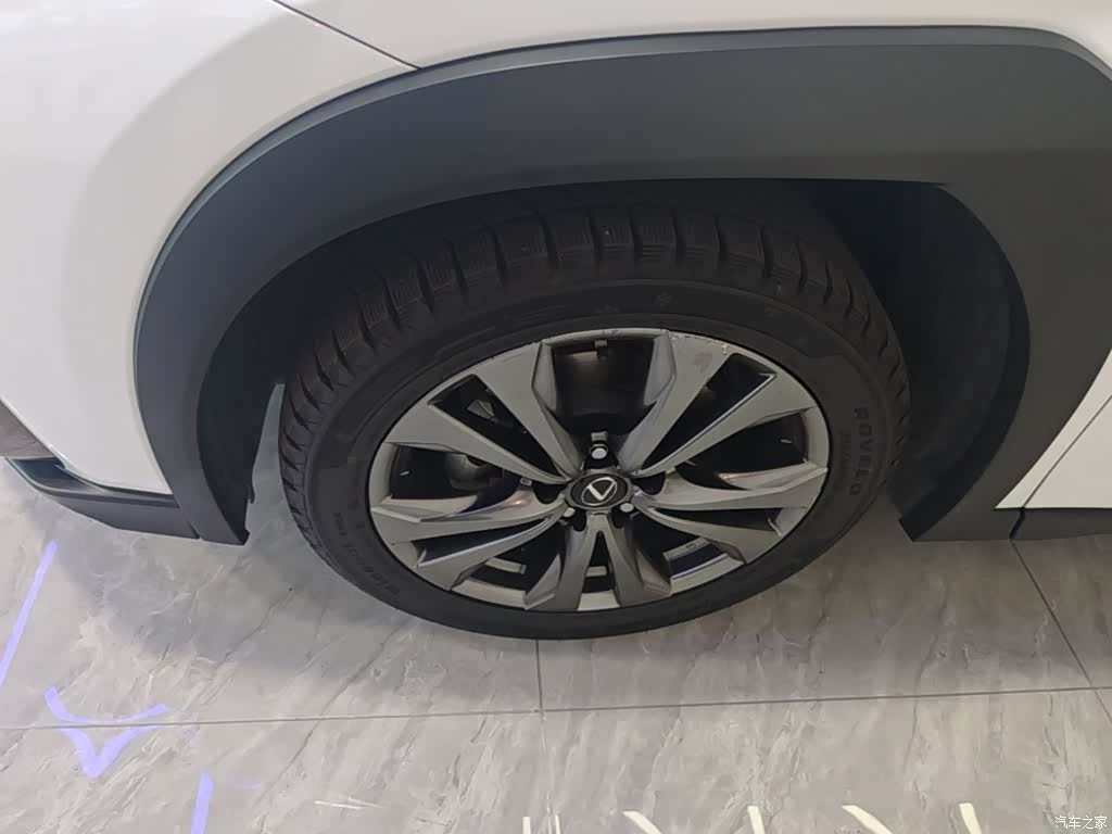 Lexus UX, 2021 23