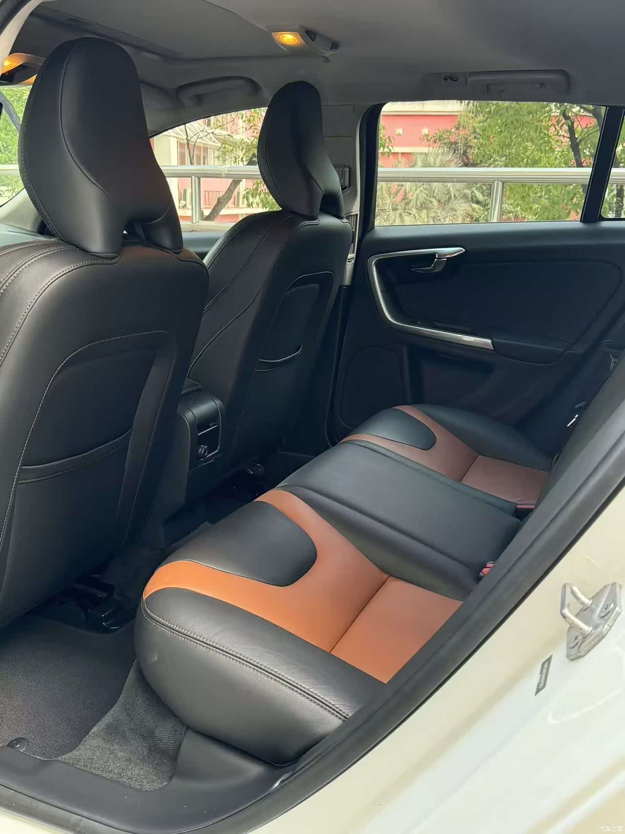 Volvo V60, 2016 все фото
