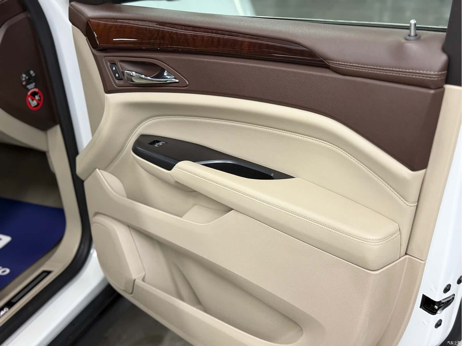 Cadillac SRX, 2015 16