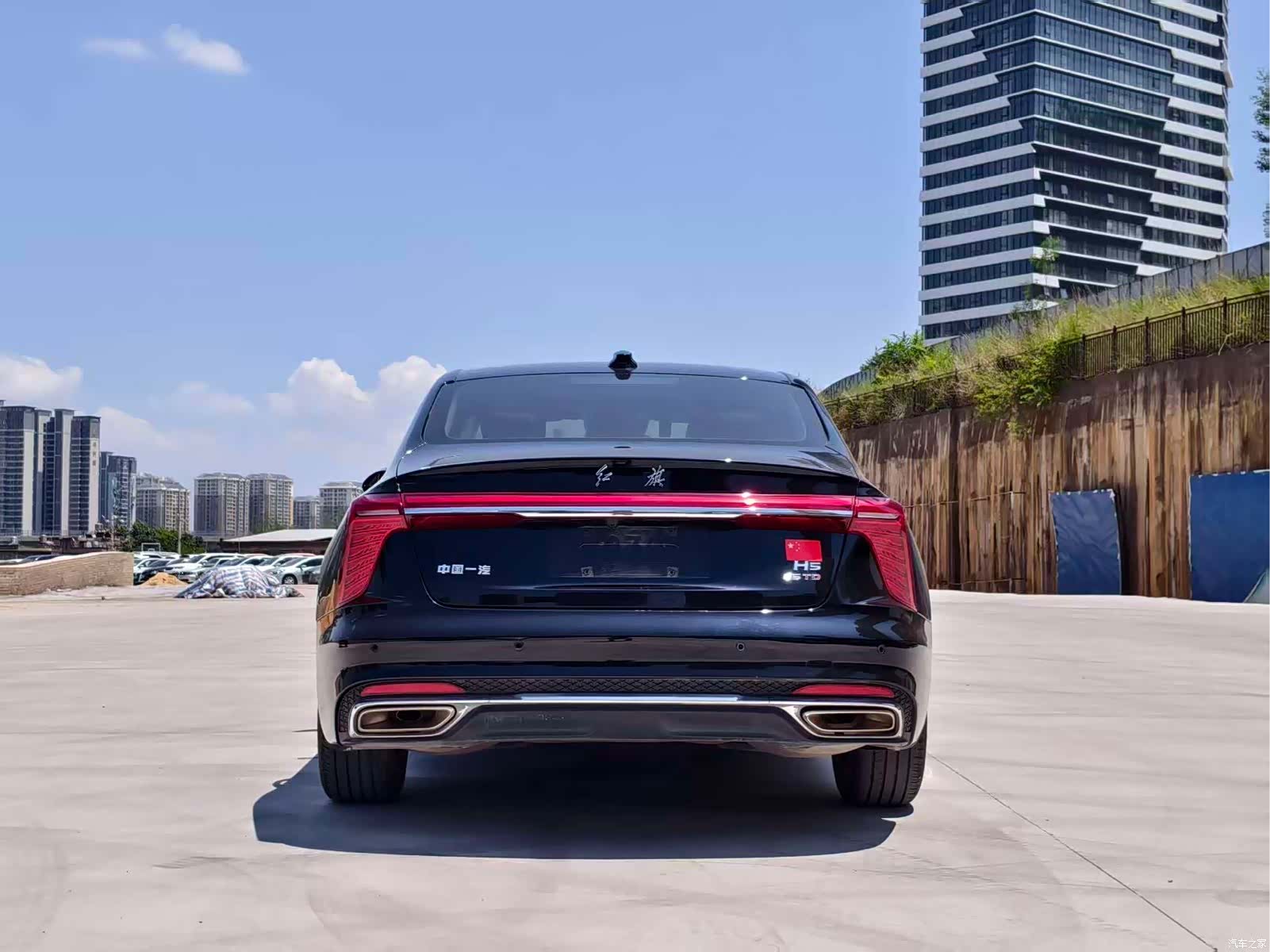Hongqi H5, 2022 13