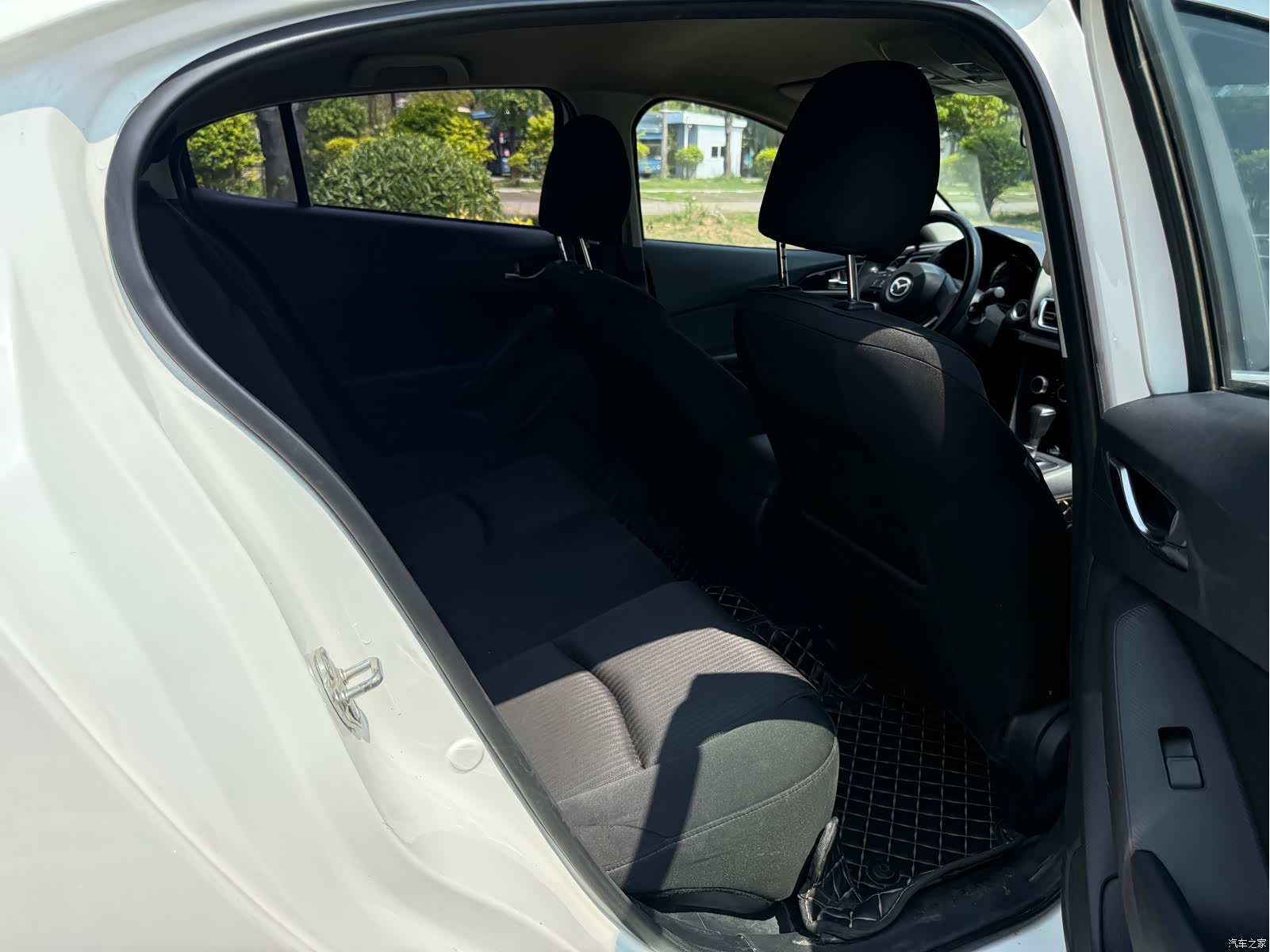Mazda Mazda3, 2016 11
