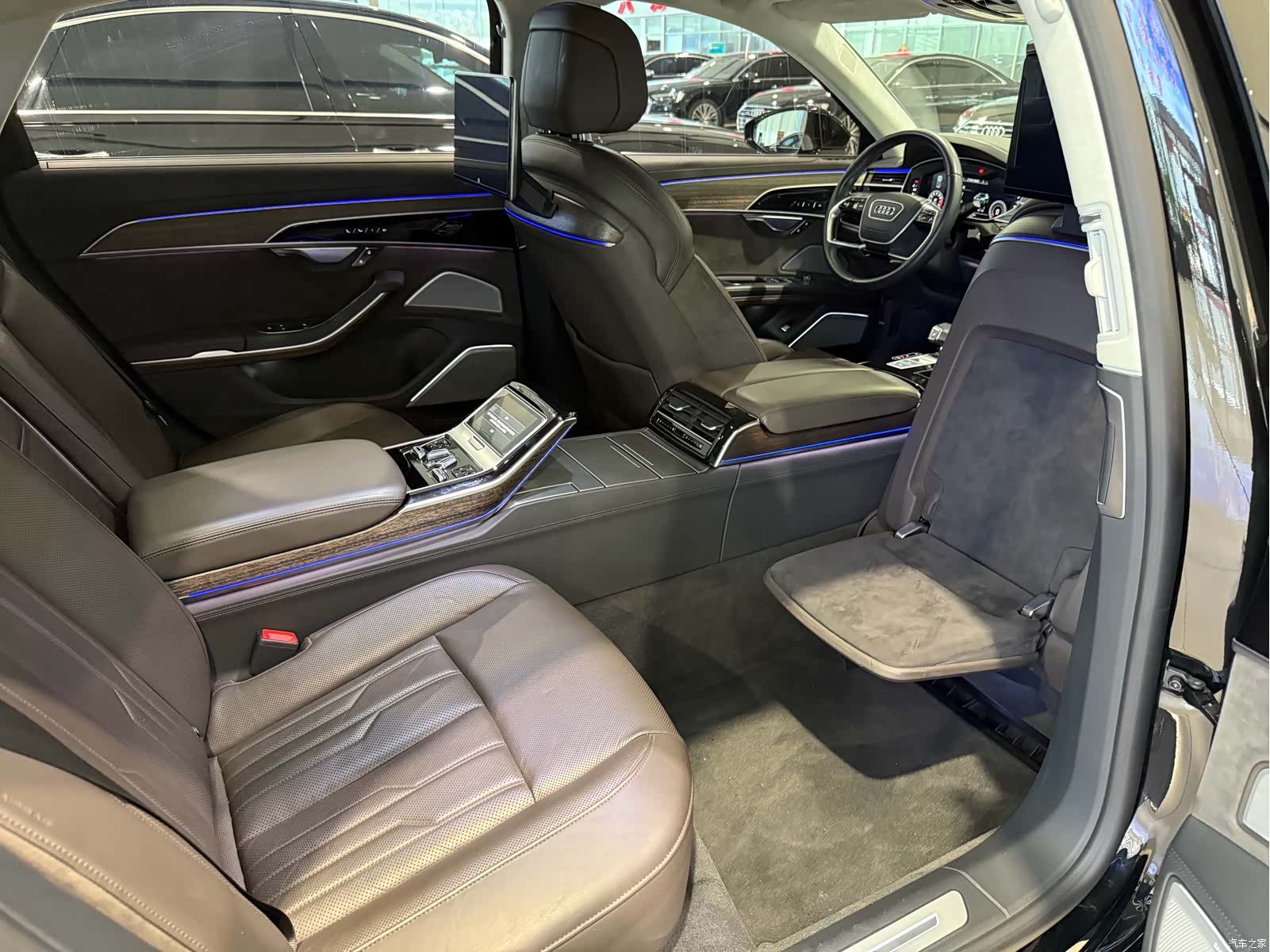 Audi A8L, 2021 6
