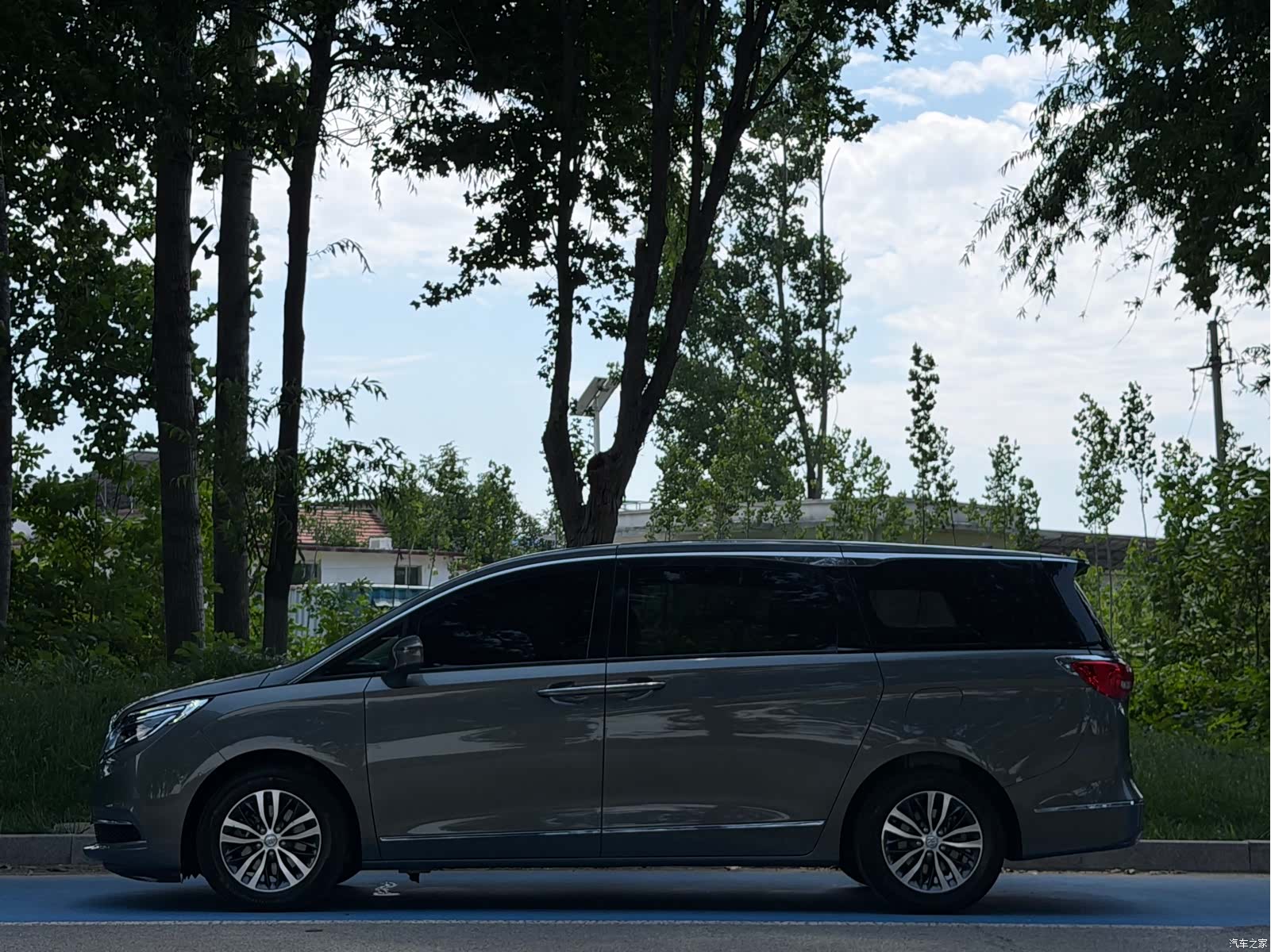 Buick GL8, 2019 3