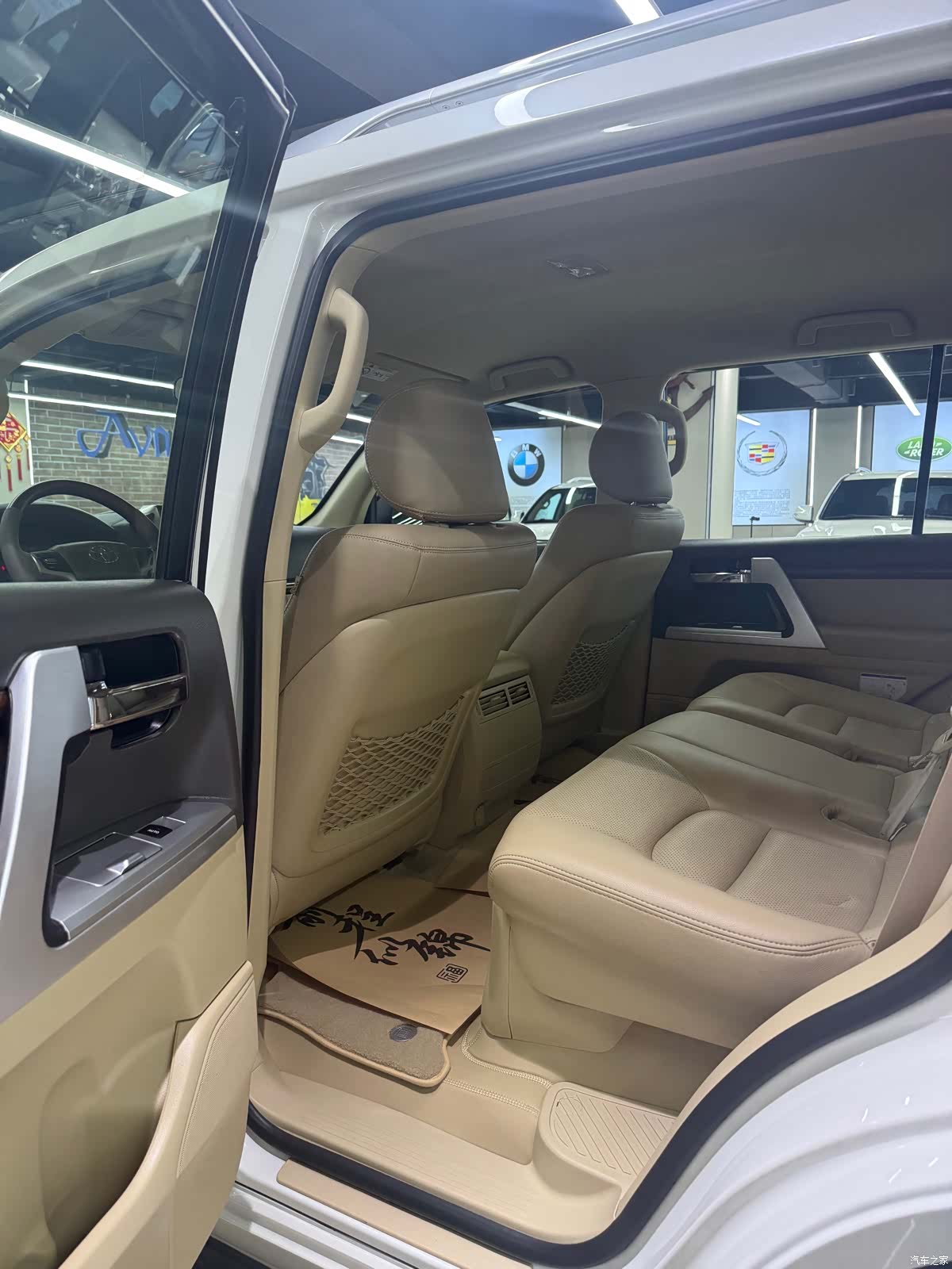 Toyota Land Cruiser, 2017 11