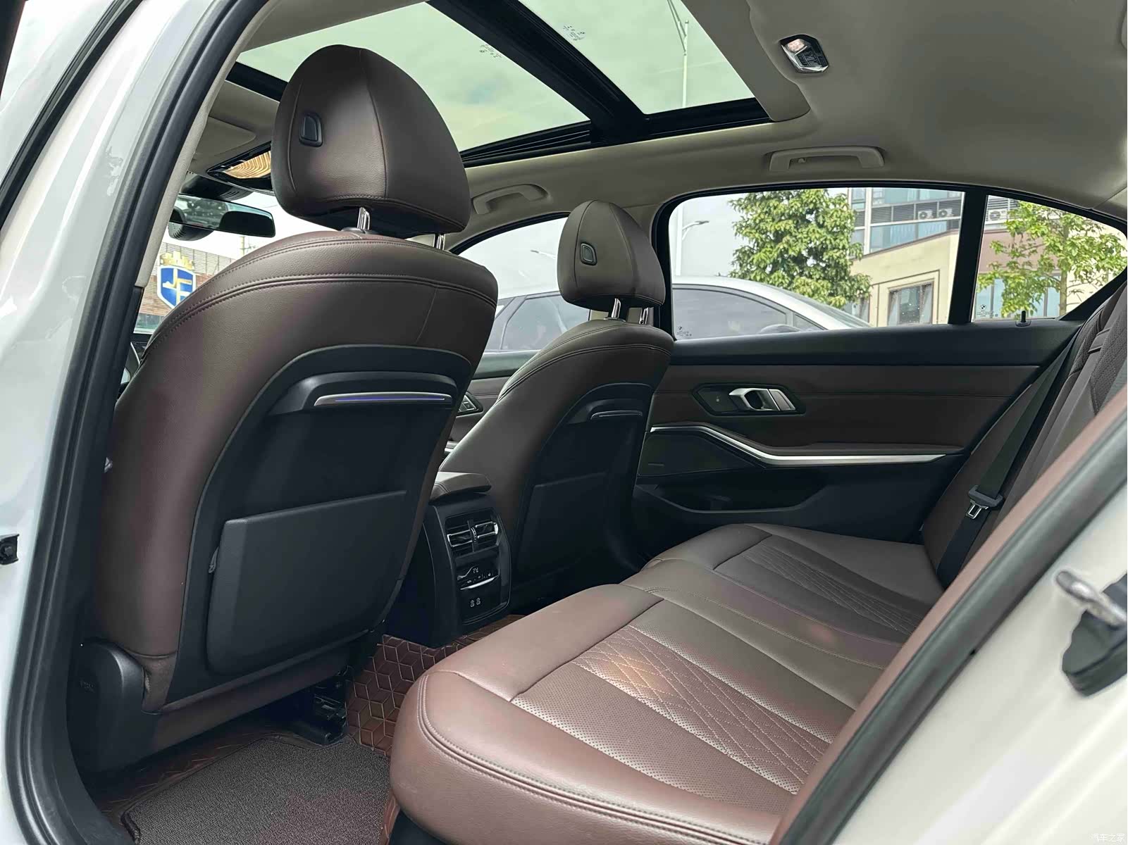 BMW 3 Series, 2022 6
