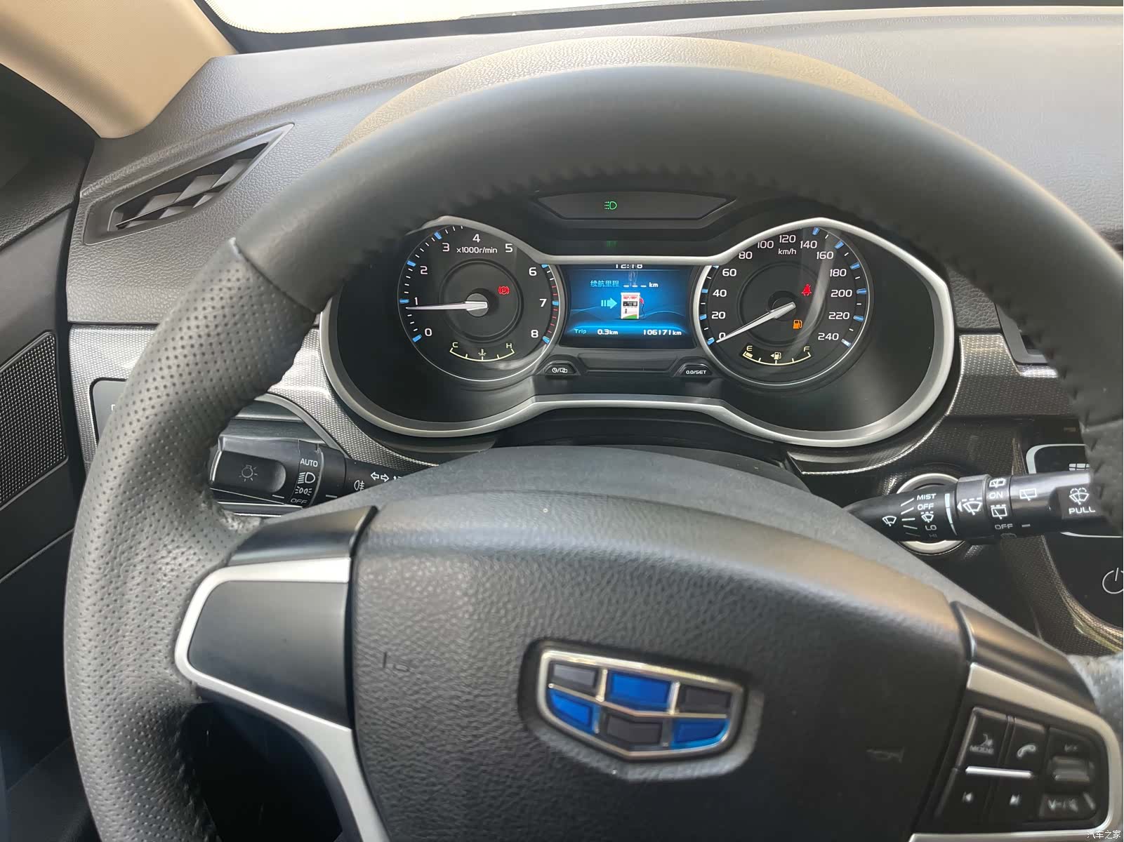 Geely Emgrand, 2017 14