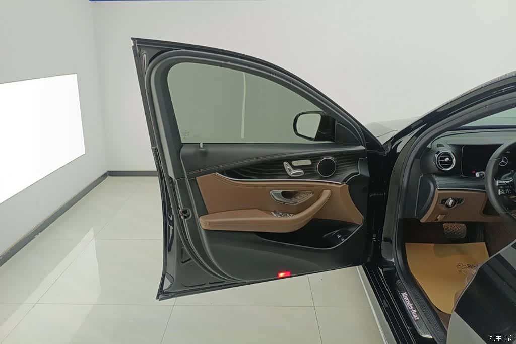 Mercedes-Benz E-Class, 2022 7