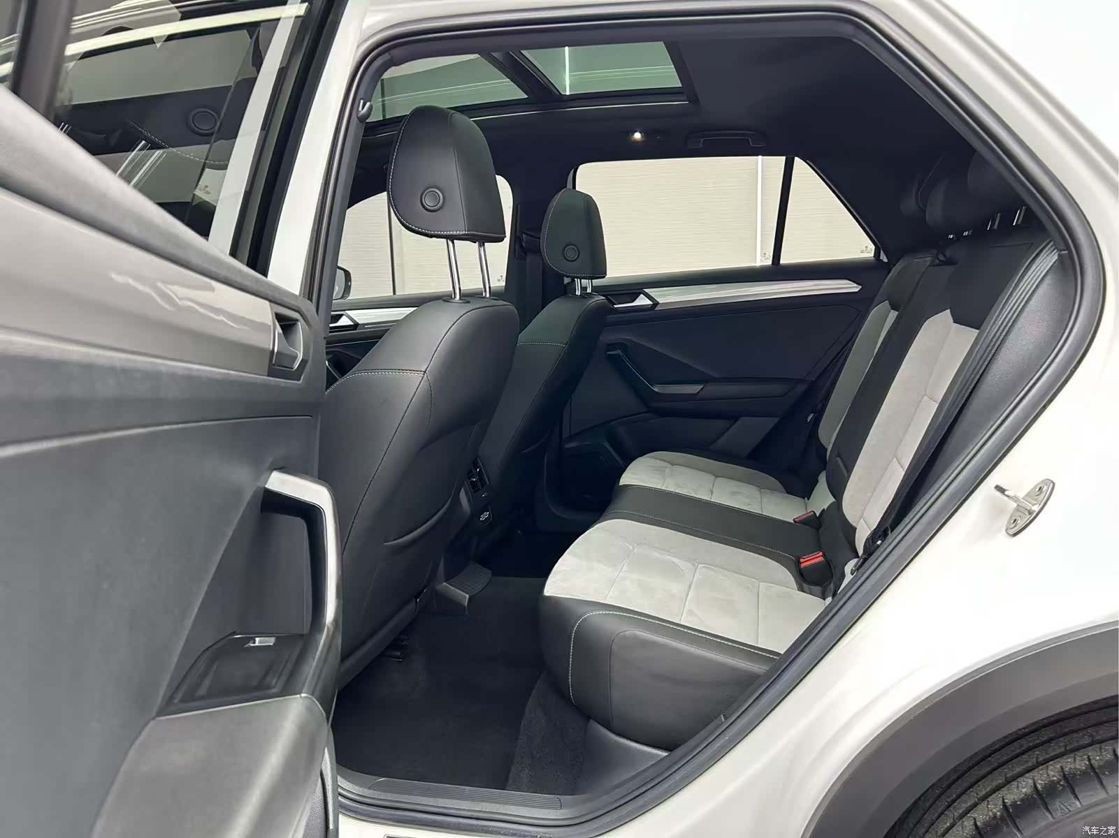 Volkswagen T-ROC, 2022 10