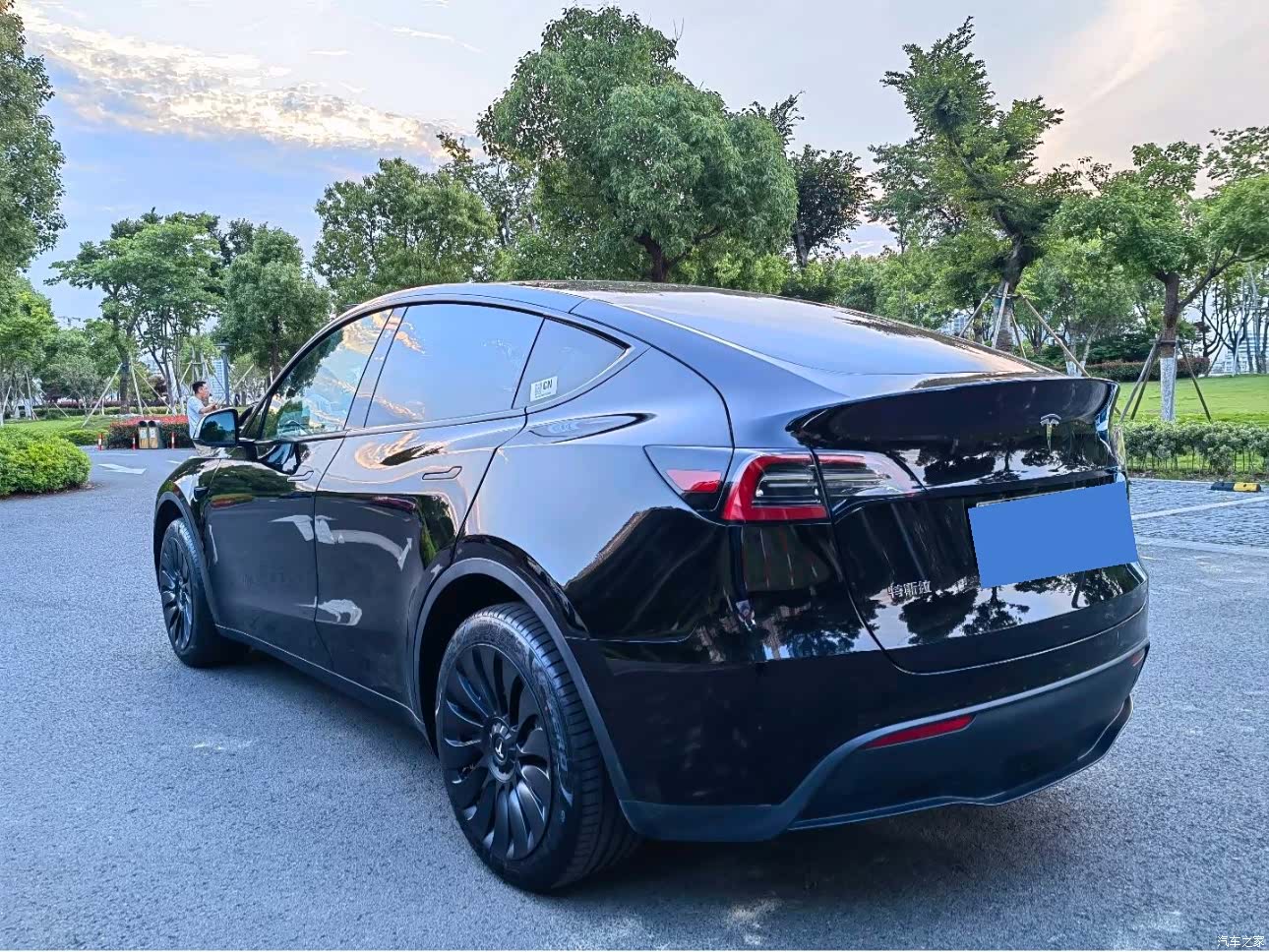 Tesla Model Y, 2022 14