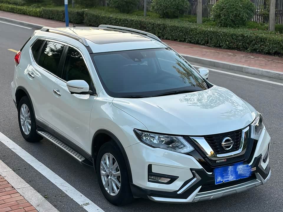 Nissan Qijun