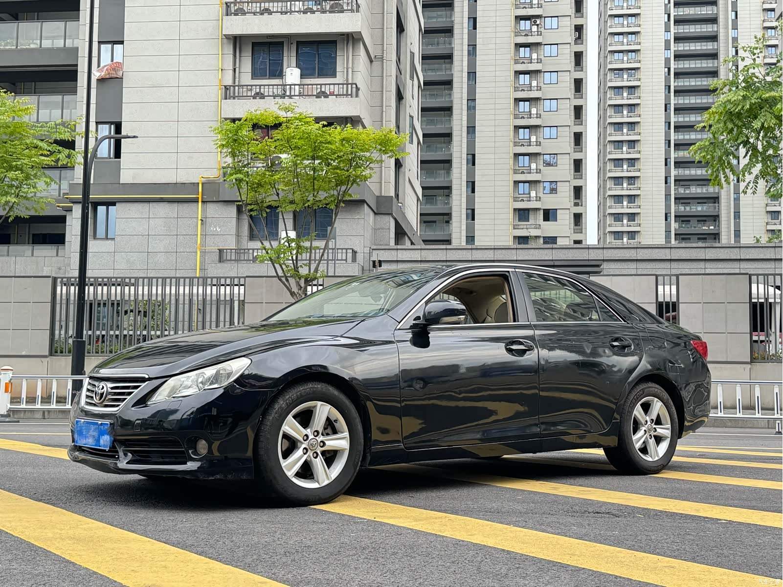Toyota 2.5V, 2011 2