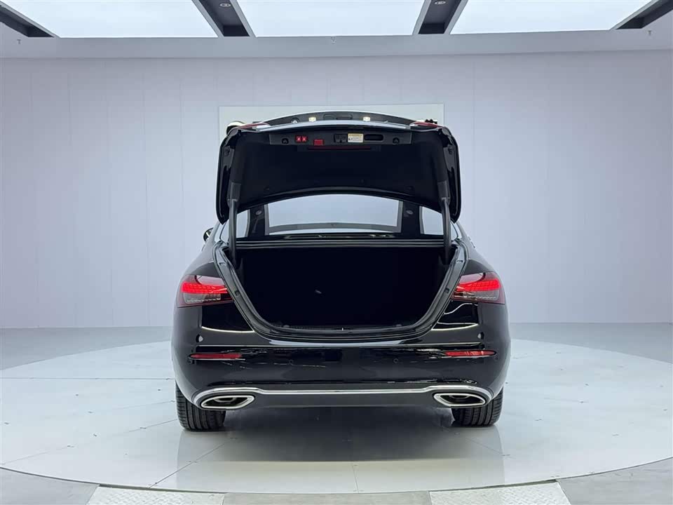Mercedes-Benz E-class Mercedes-Benz E-class