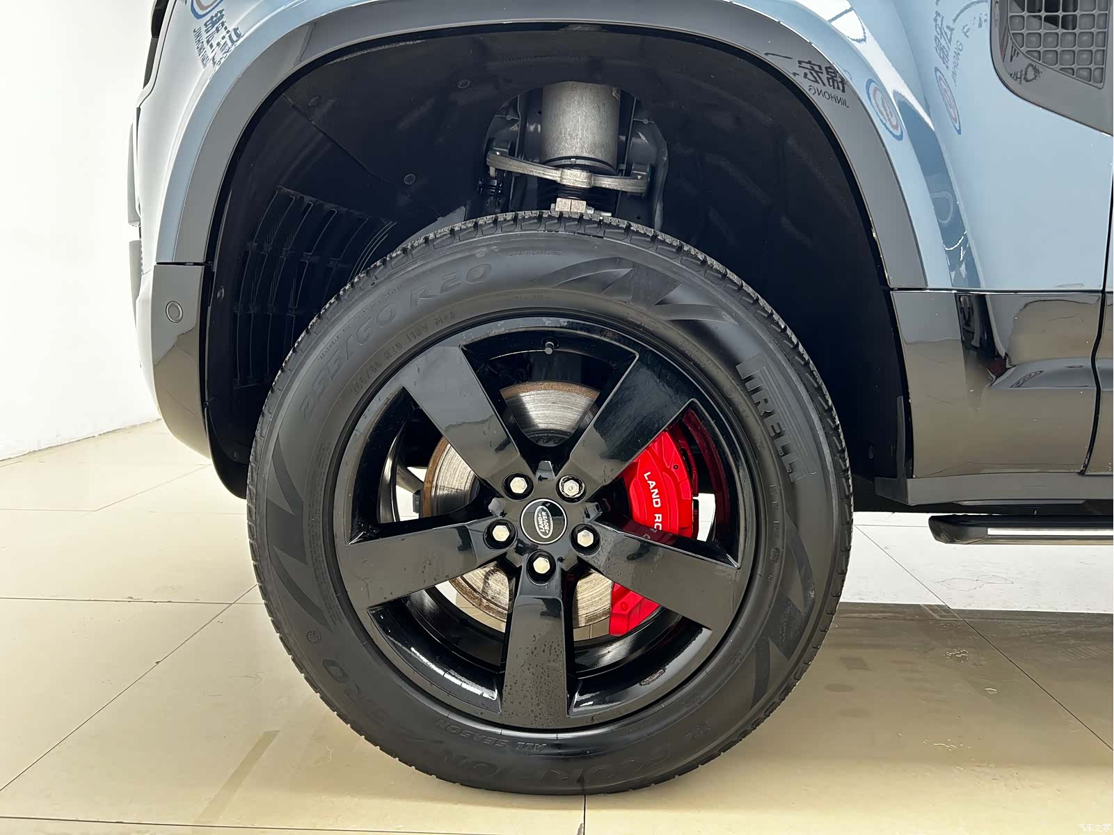 Land Rover Defender, 2024 21