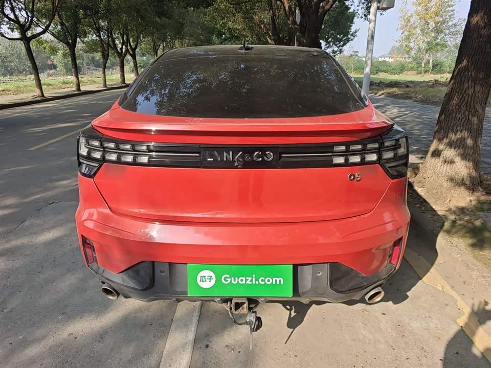 Lynk & Co 05