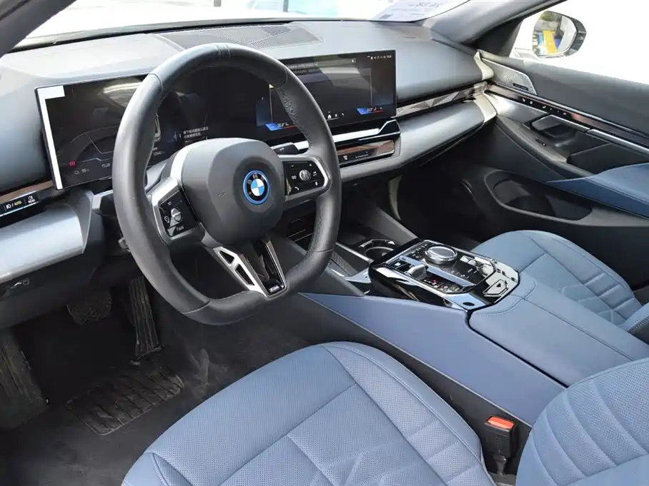 BMW i5