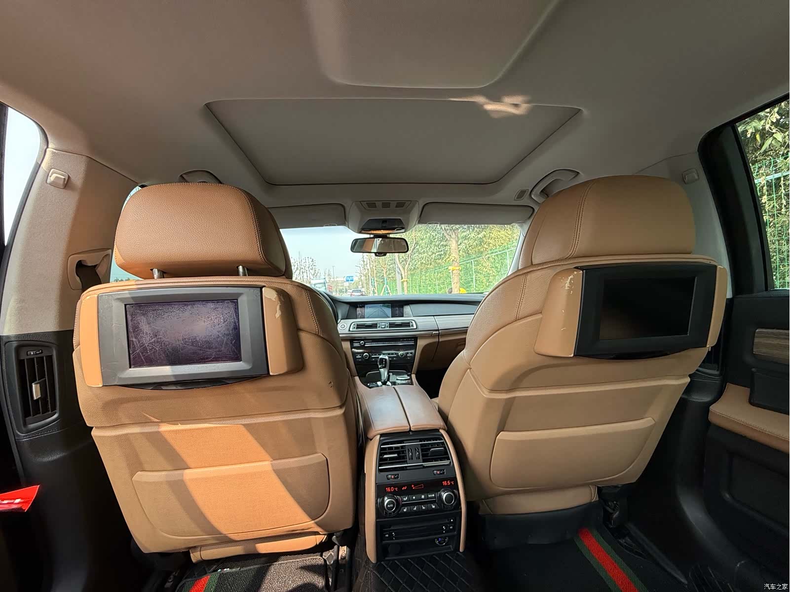 BMW 7 Series, 2011 15