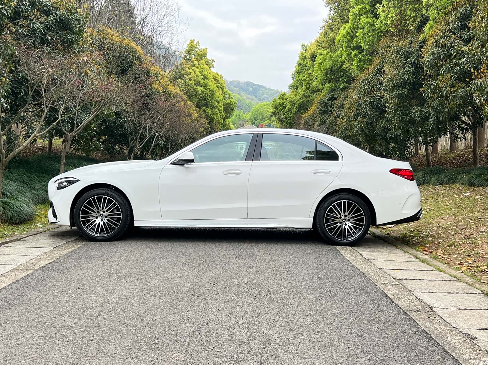 Mercedes-Benz C-Class, 2026 3