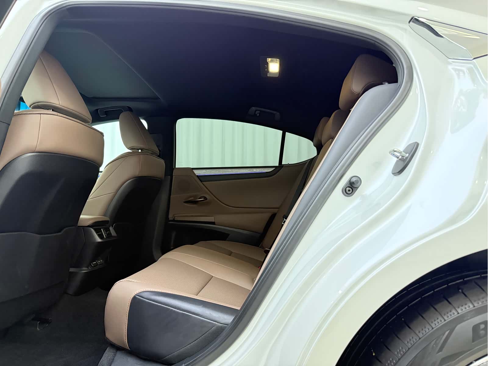 Lexus ES, 2025 6
