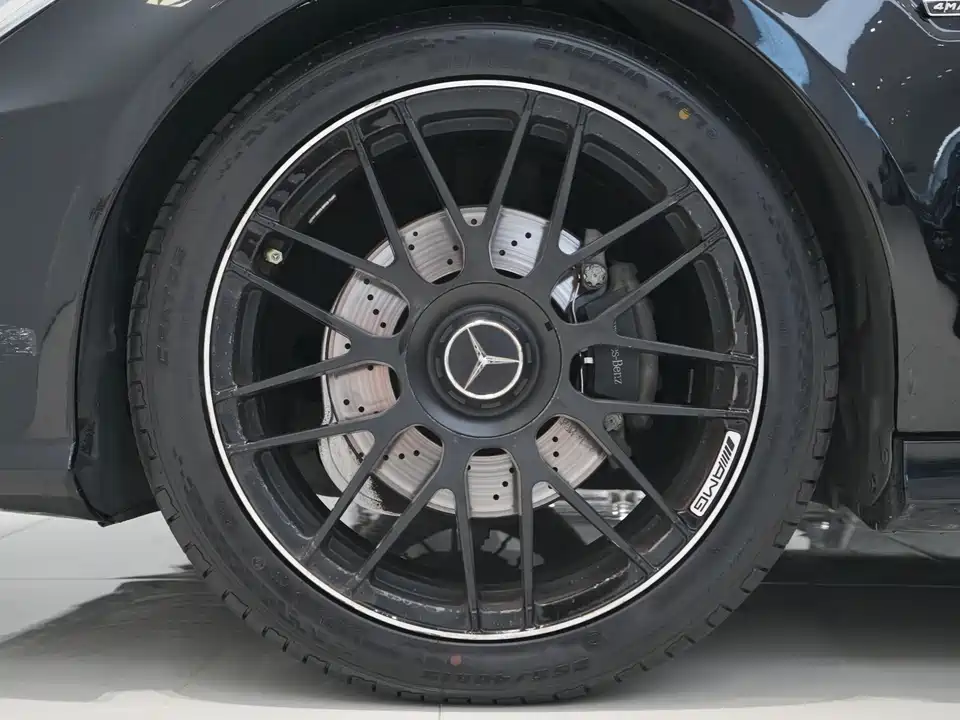 Mercedes-Benz CLS Mercedes-Benz CLS