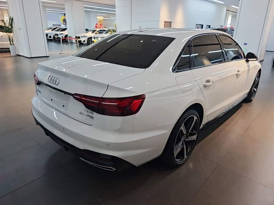 Audi A4L 2024, фото 6