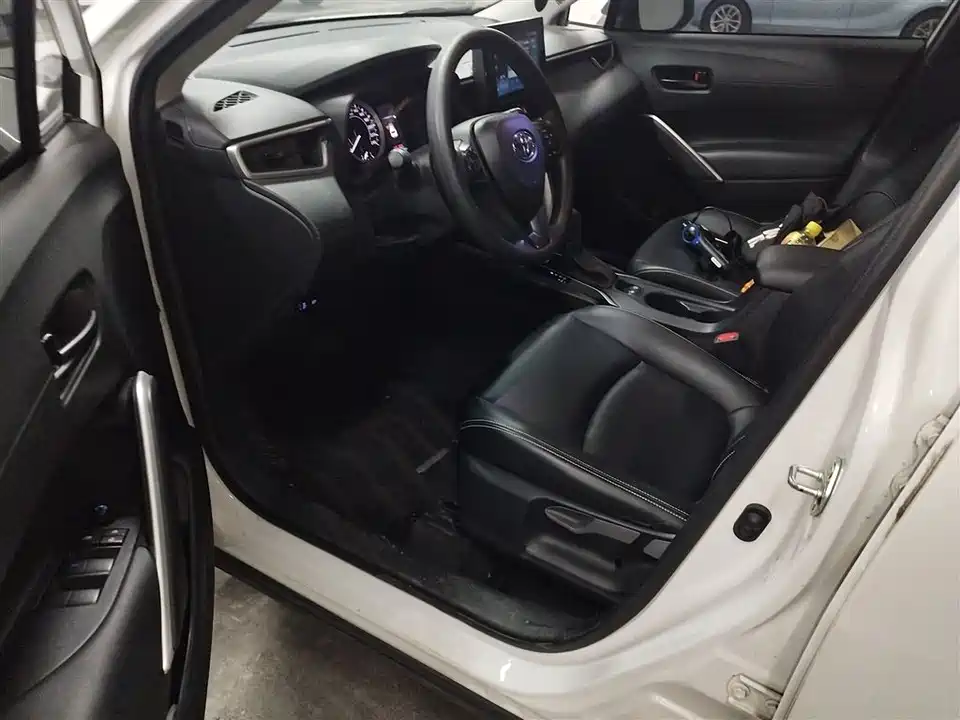 Toyota Corolla Sharp amplifier