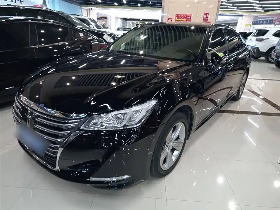 Toyota crown