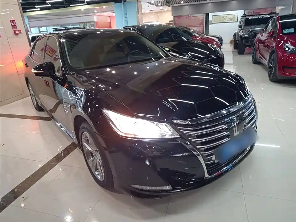 Toyota crown