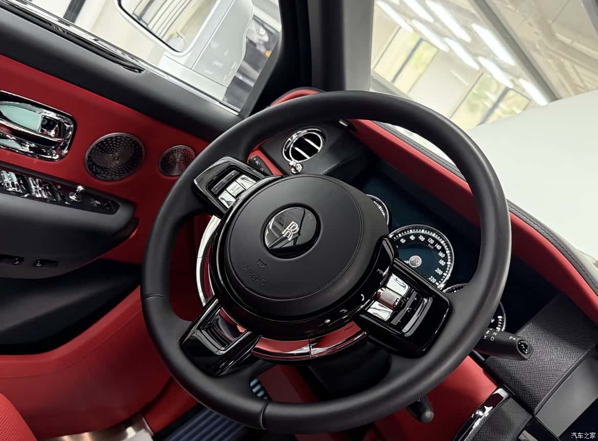 Rolls-Royce Cullinan, 2020 4