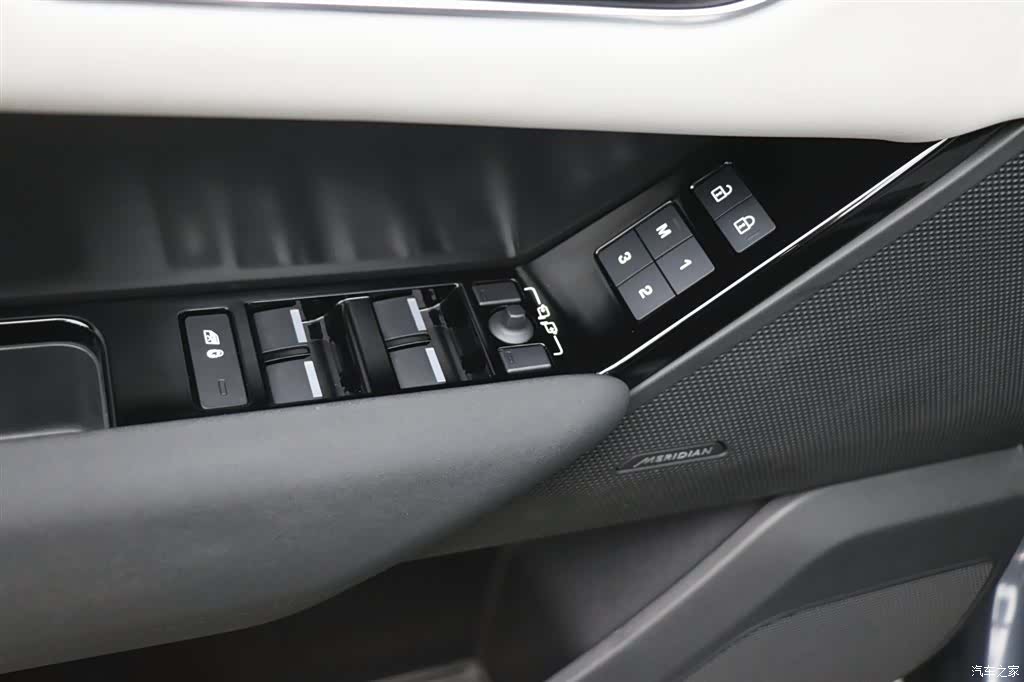 Land Rover Range Rover, 2023 12