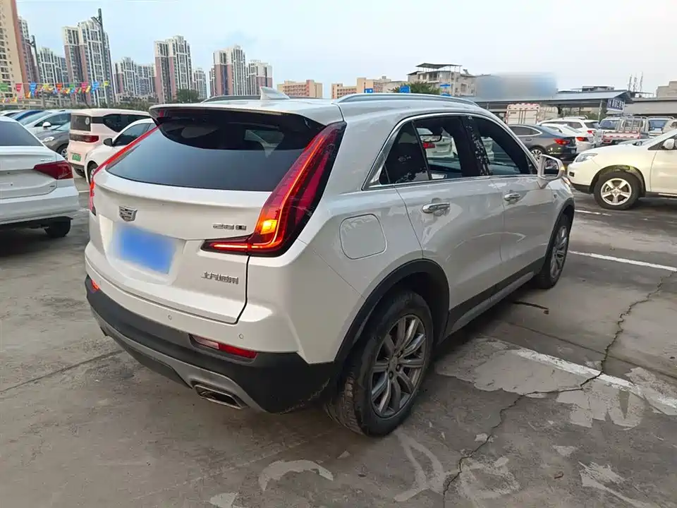 Cadillac XT4