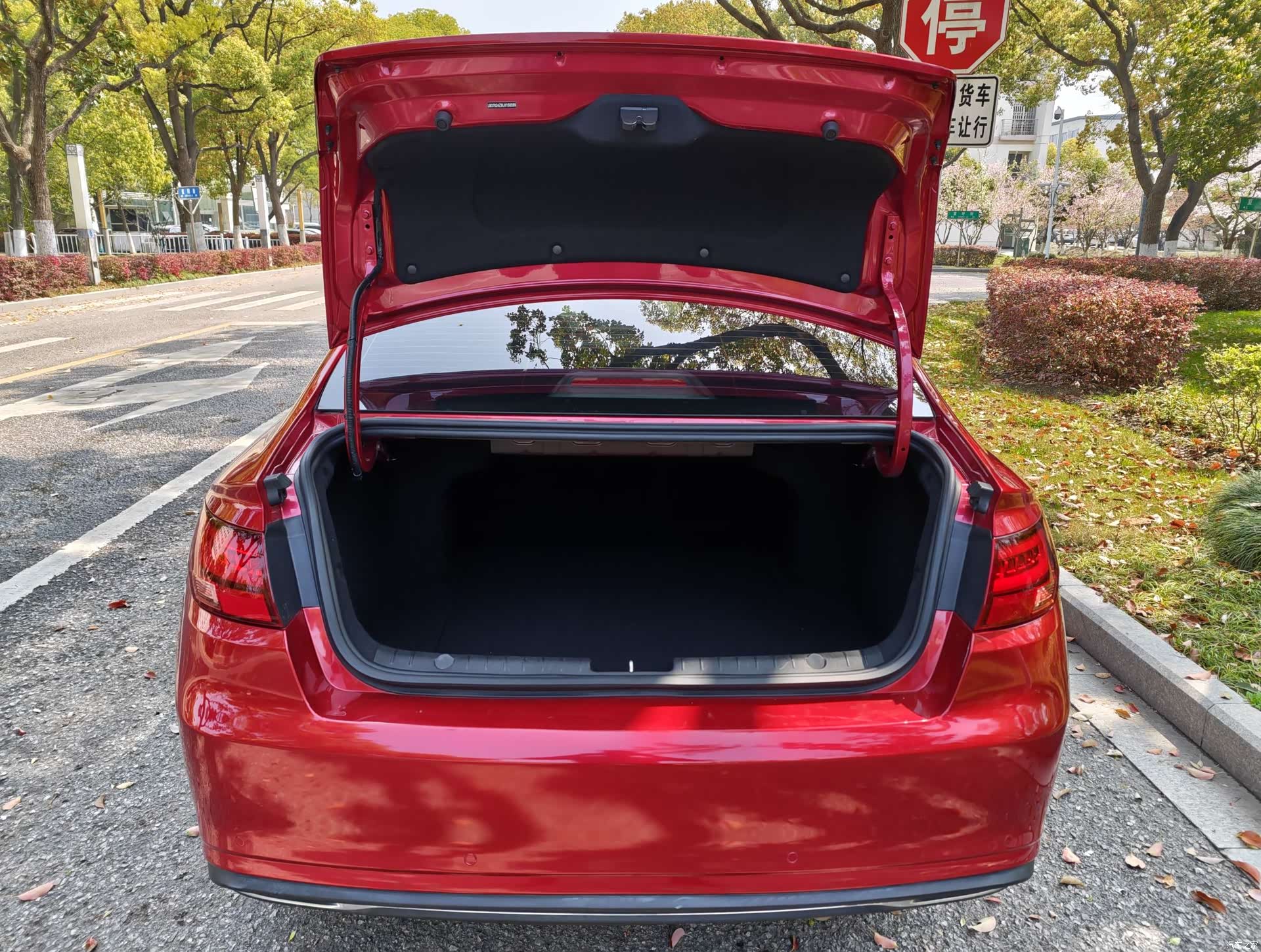 Geely Emgrand, 2021 21