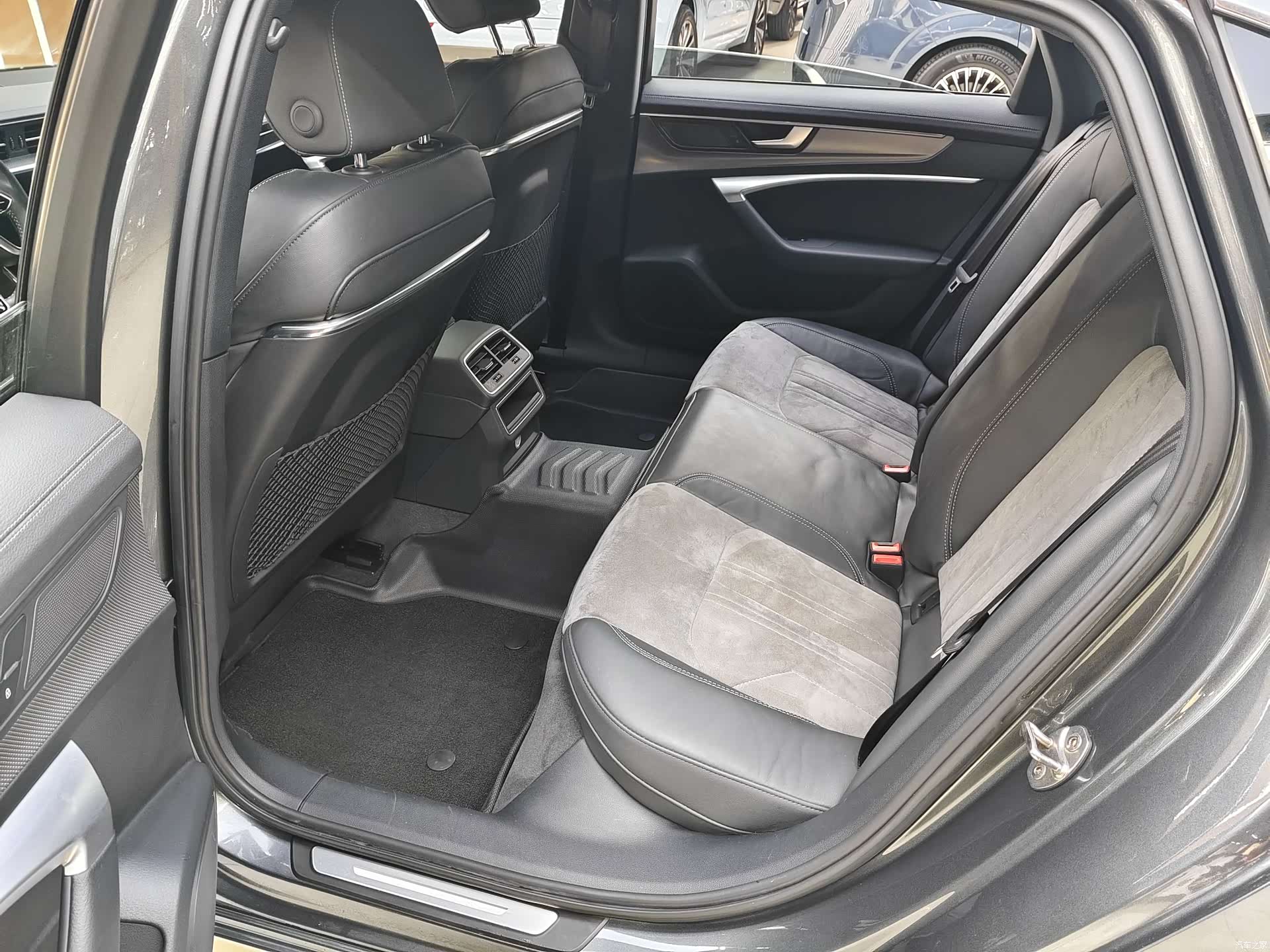 Audi A6L, 2021 6