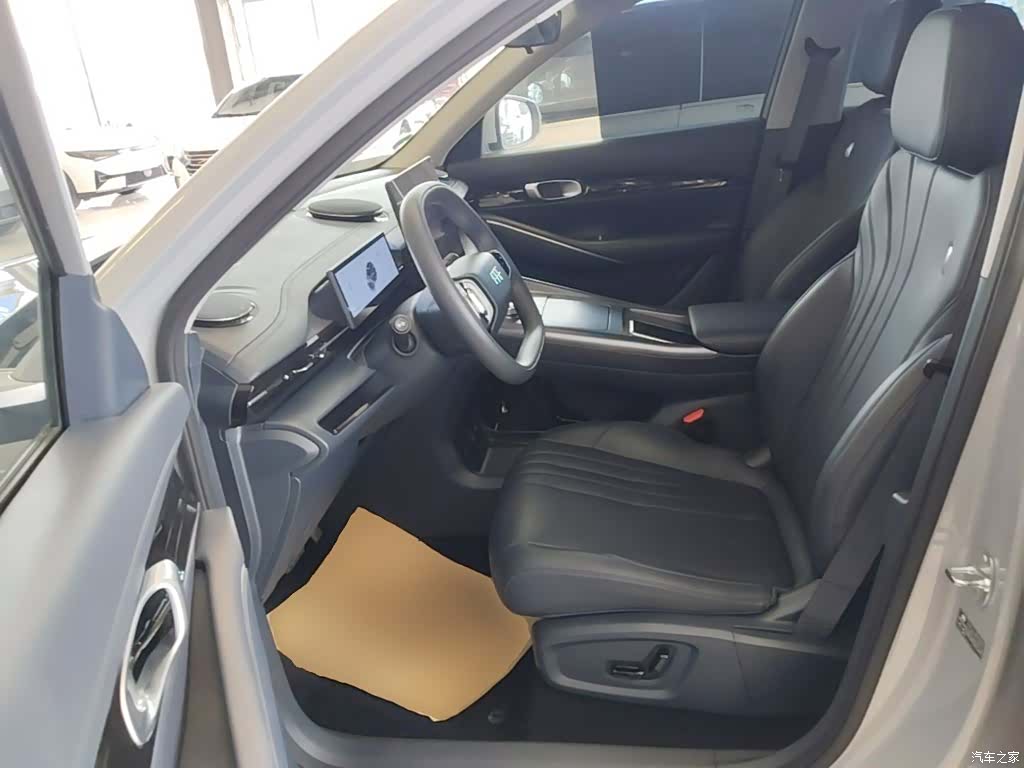 Geely Galaxy E5, 2025 15