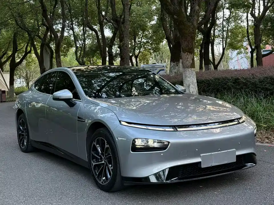 XPENG P7