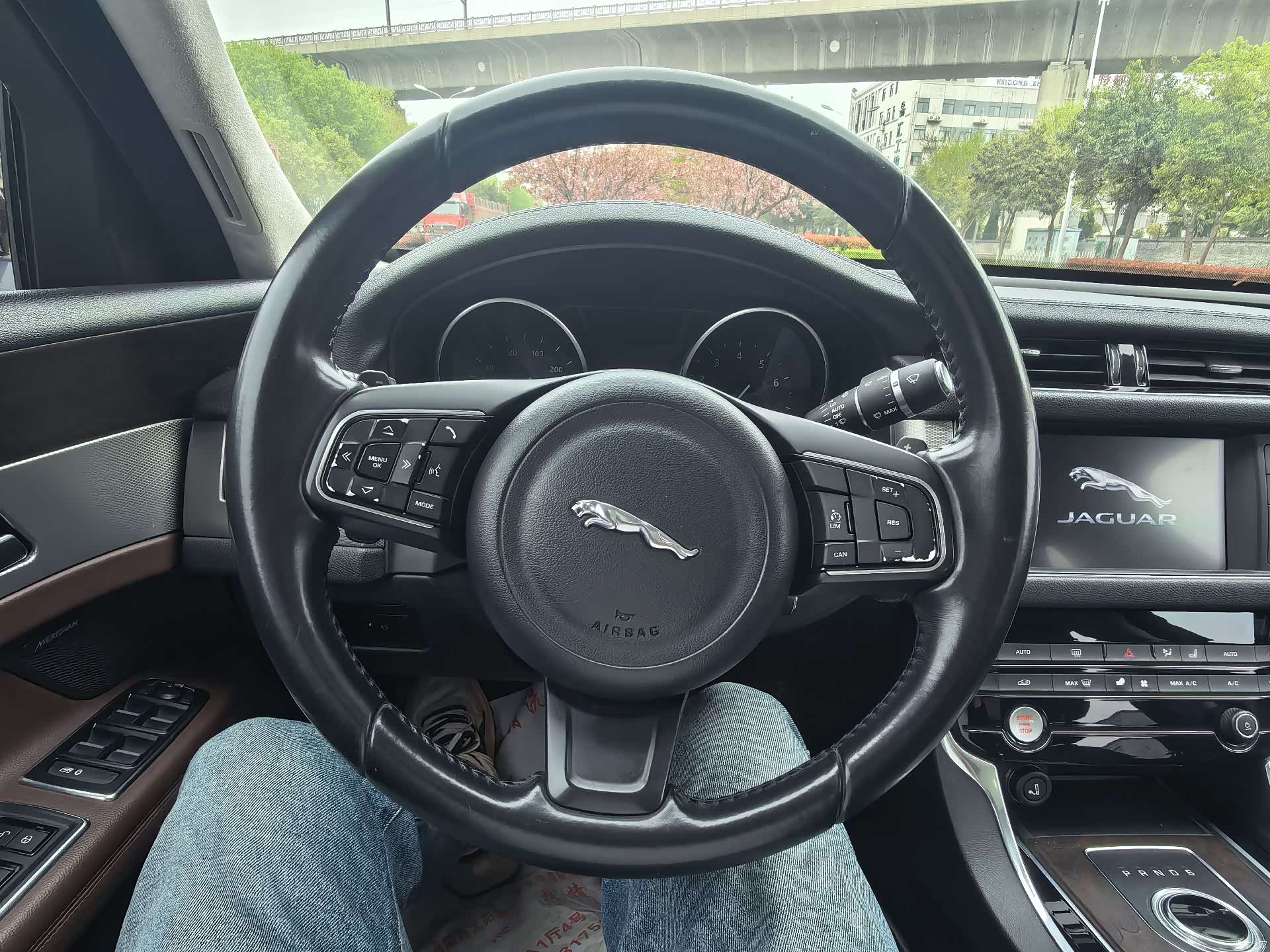 Land Rover XFL, 2016 12
