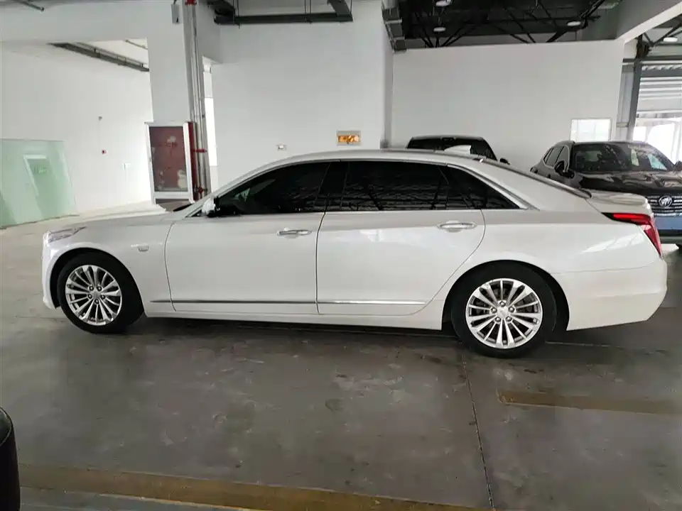Cadillac CT6