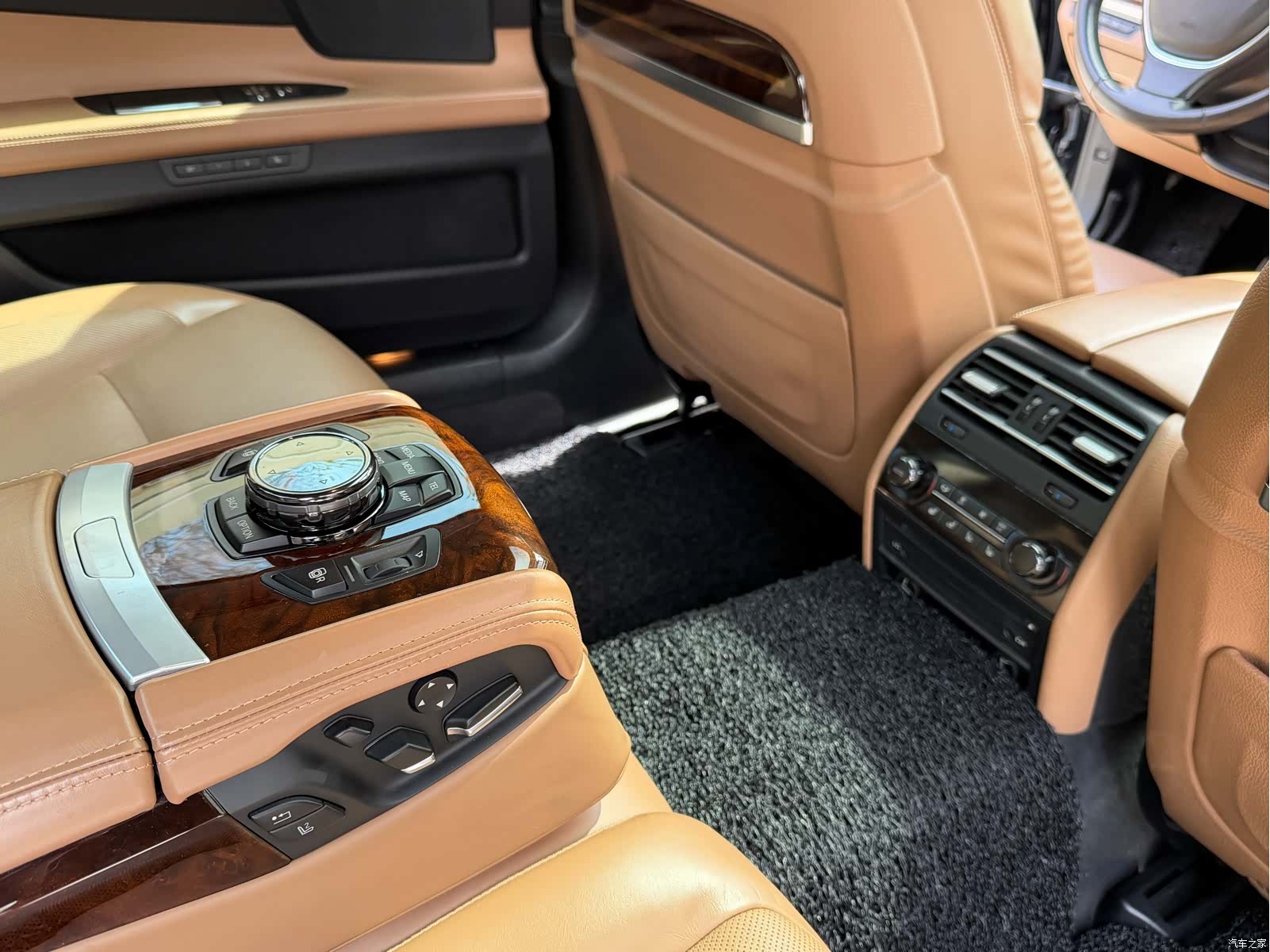 BMW 7 Series, 2016 8