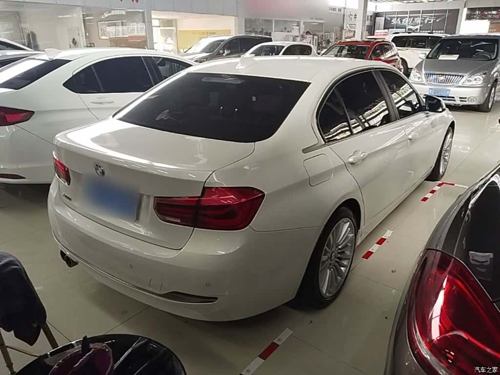 BMW 3 Series, 2018 все фото