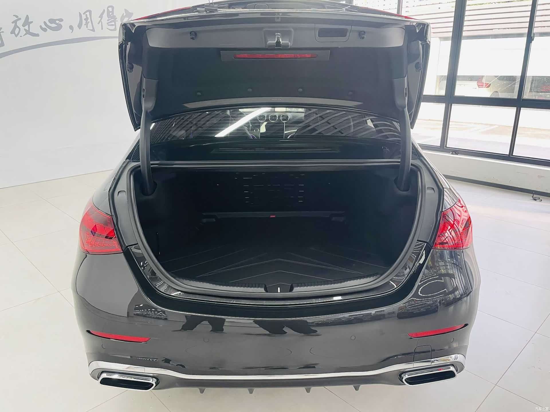 Mercedes-Benz C-Class, 2025 15