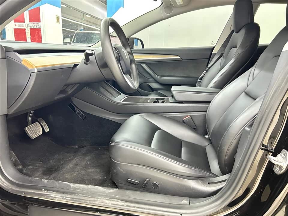 Tesla Model 3 Tesla Model 3