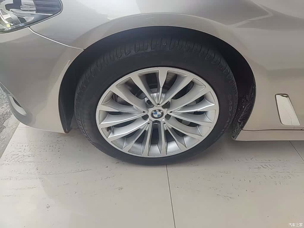 BMW 5 Series, 2019 23