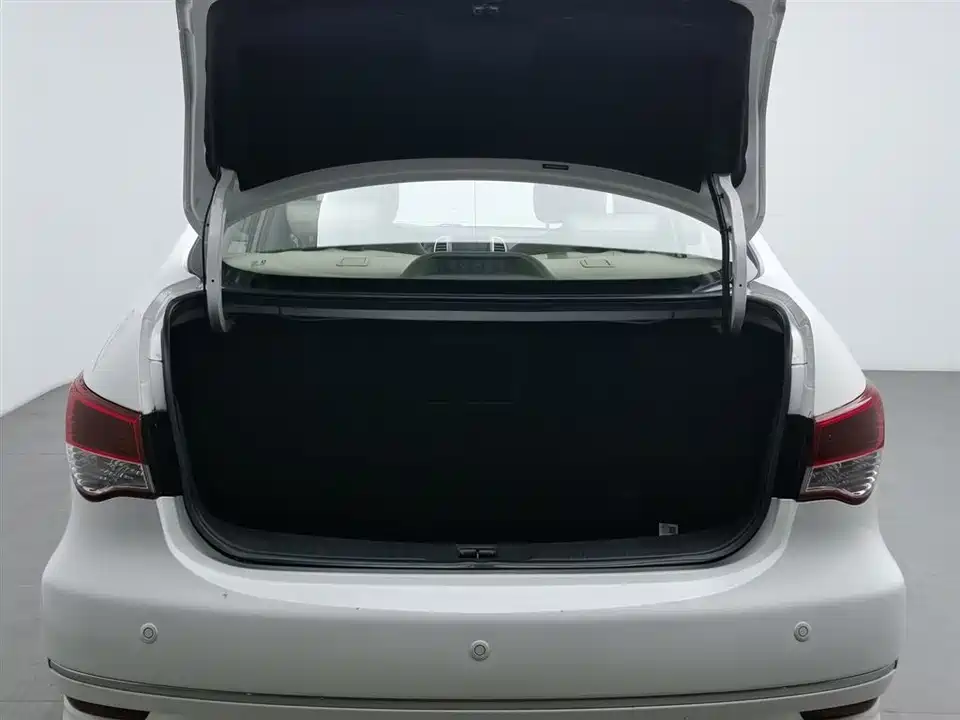 Dongfeng Junfeng E11K