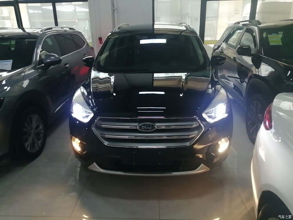 Ford Kuga, 2017 3