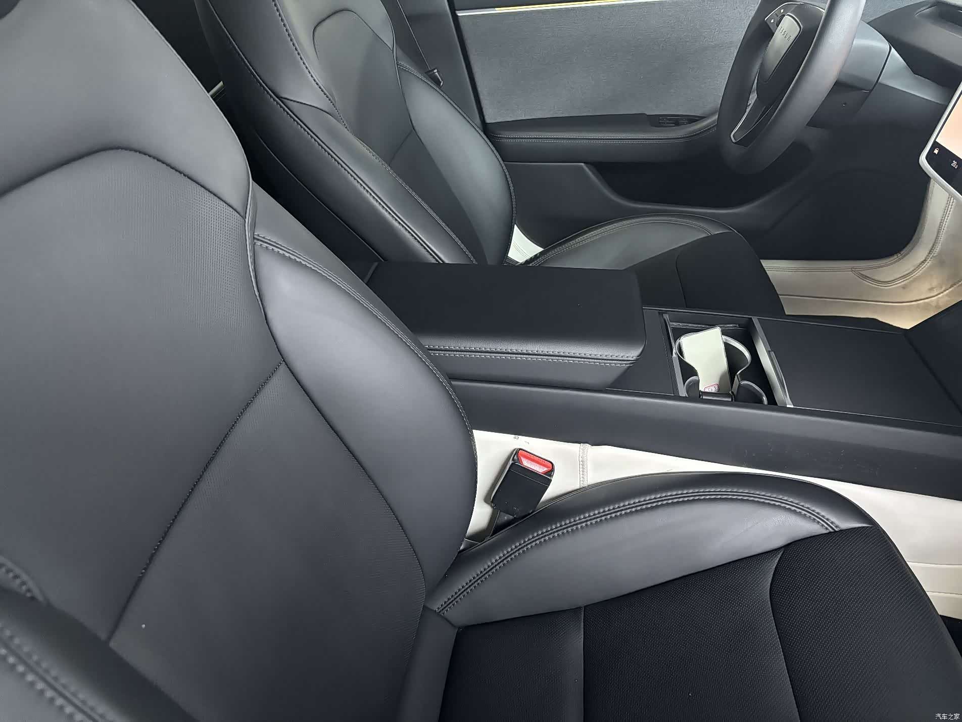 Tesla Model 3, 2024 11