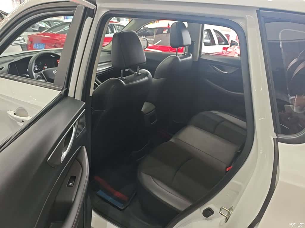 Changan CS35, 2024 17