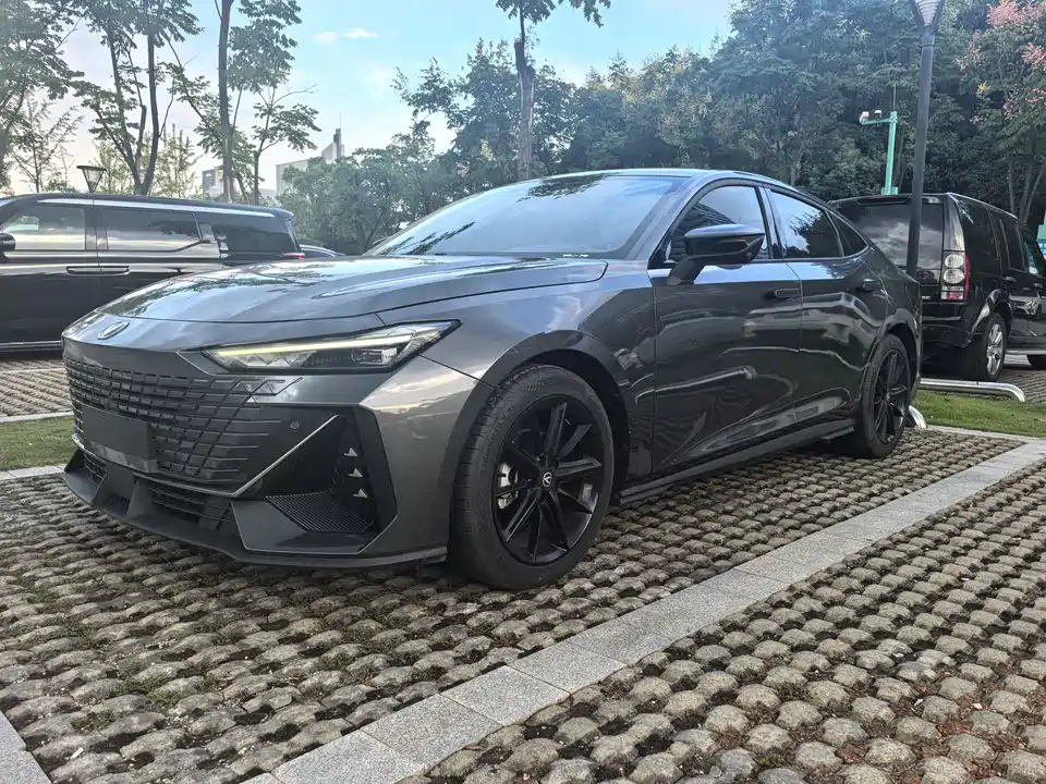 Changan UNI-V