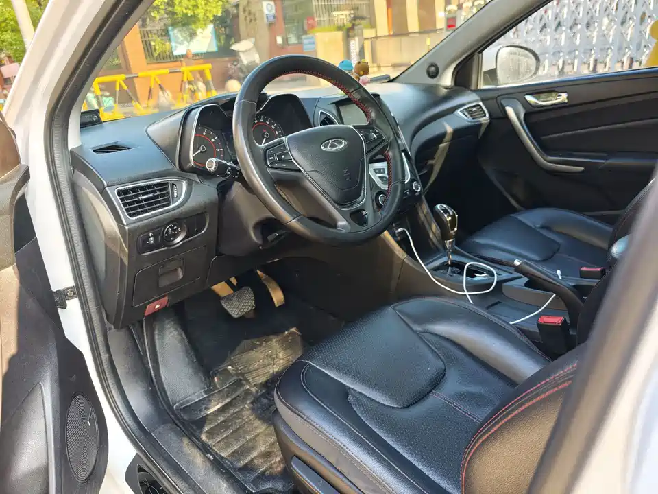 Chery Arrizo 5