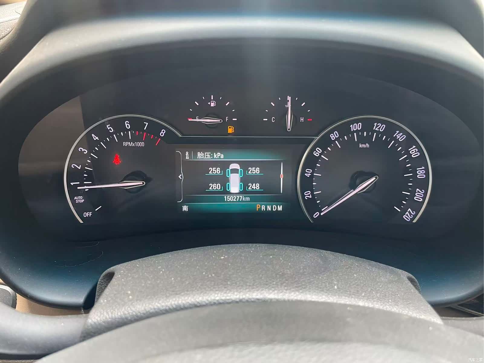 Buick GL8, 2017 15