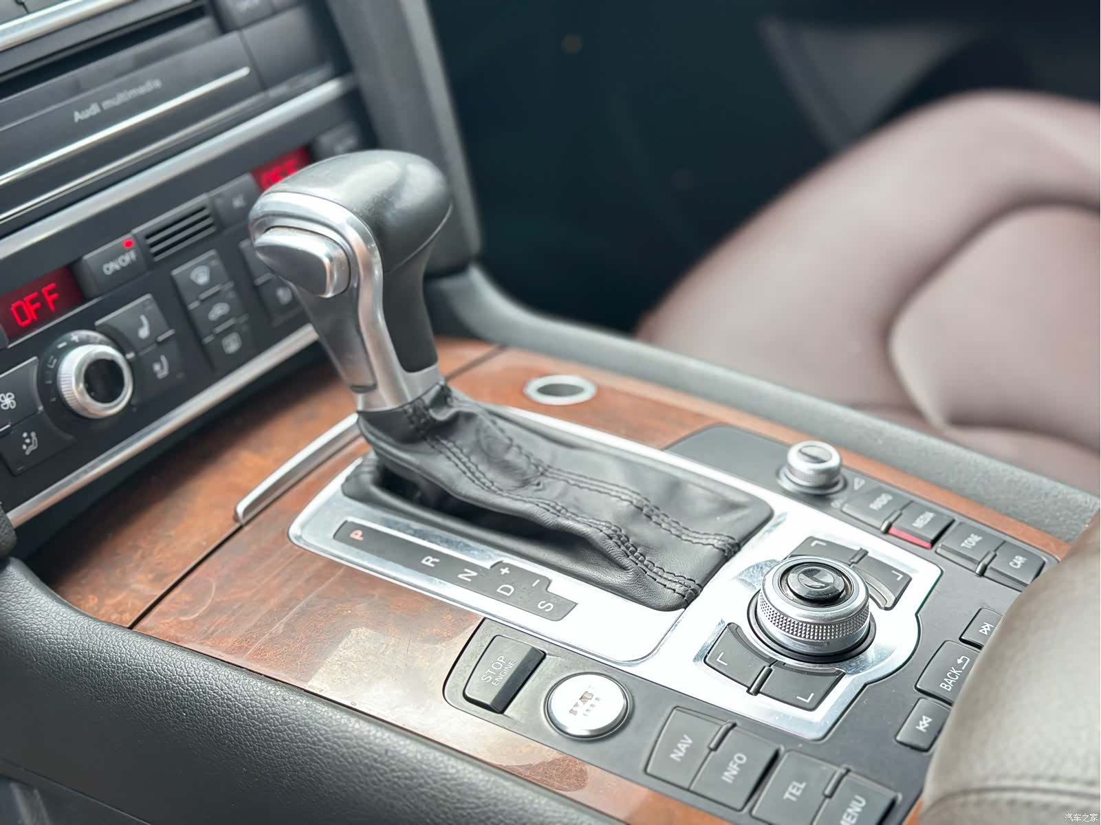 Audi Q7, 2012 10