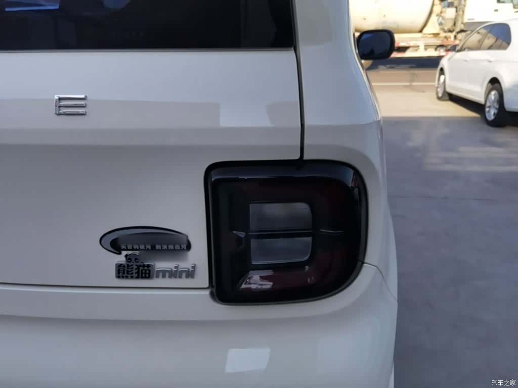 Geely Panda, 2025 8